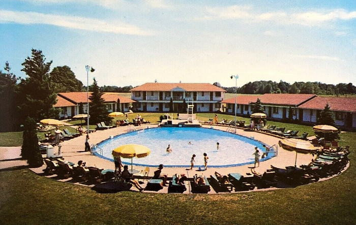 Fidelmans Resort - Old Post Card